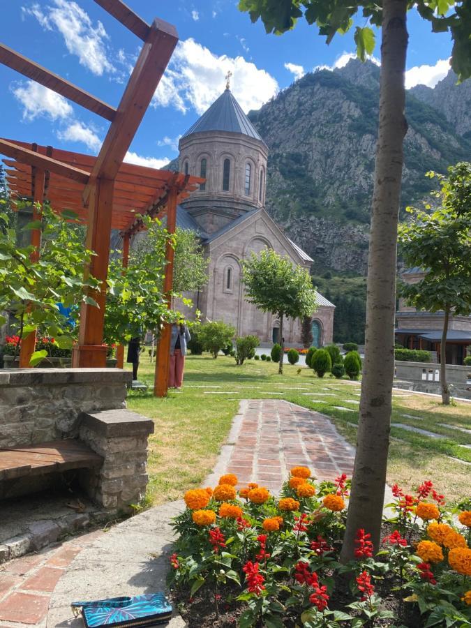 Hotel Elegant Kazbegi Luaran gambar